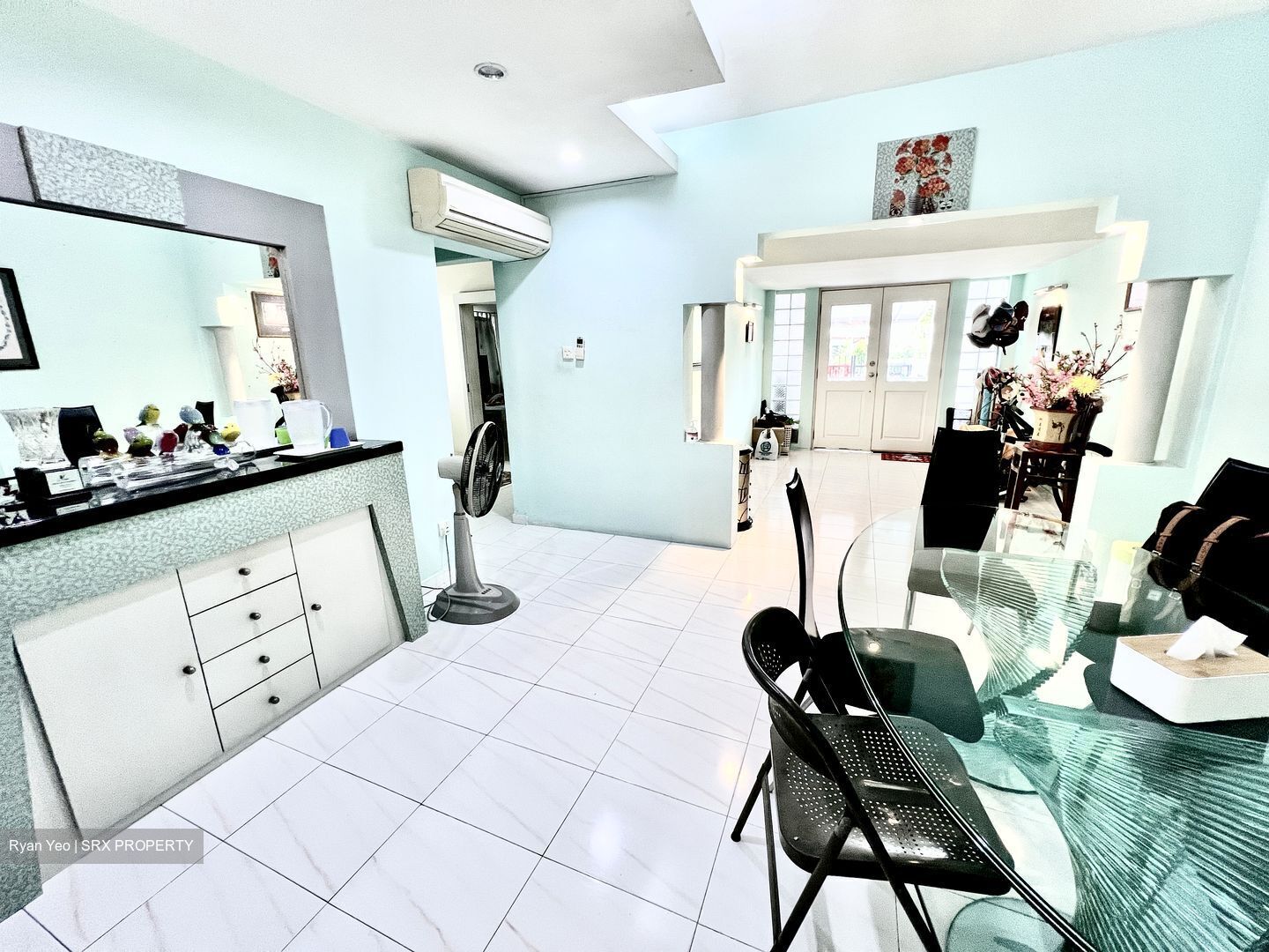 Hong Leong Garden (D5), Terrace #403518951